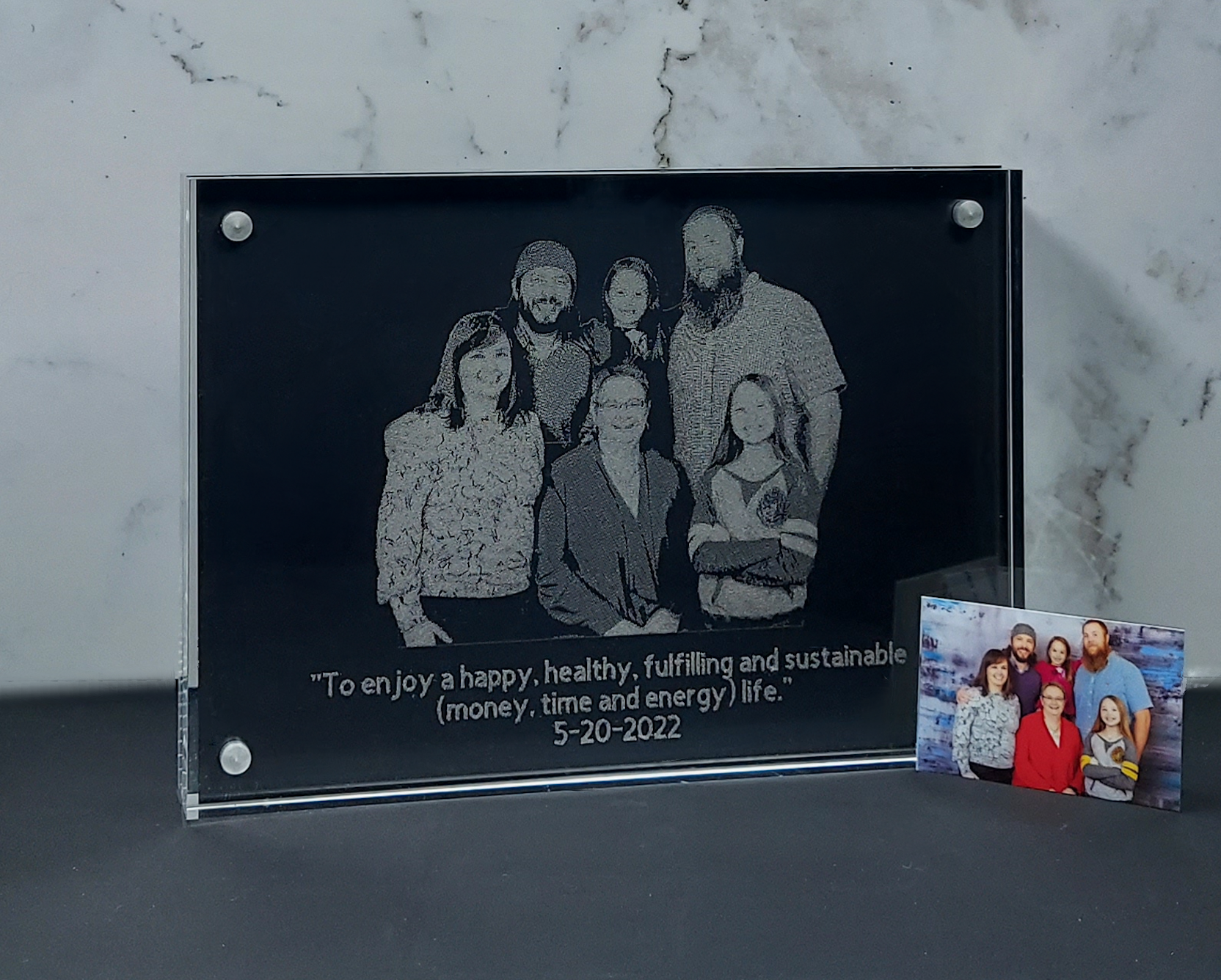 CustomEngravedPhoto-Family-5x7